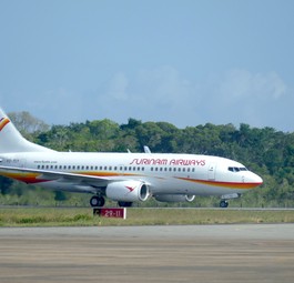 Boeing 737 von Surinam Airways: Die Fluglinie kämpft seit Jahren mit finanziellen Problemen. 