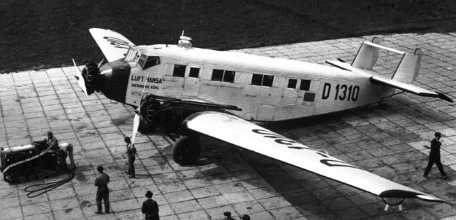 Eine Junkers G-31 in den Dreißigerjahren. Die Fluglinie schreibt sich noch Luft Hansa.