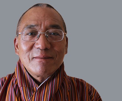 Tandi Wangchuk: «Hinzu kommen die hohen Kosten, das Kerosin muss ja erst nach Bhutan gefahren werden.»