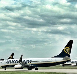 Jets von Ryanair: Der Billigflieger wird zurückhaltender.