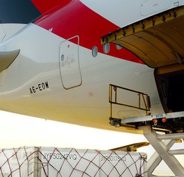 Beladung eines Airbus A380: Emirates sucht nach Lösungen für größere Kapazität.