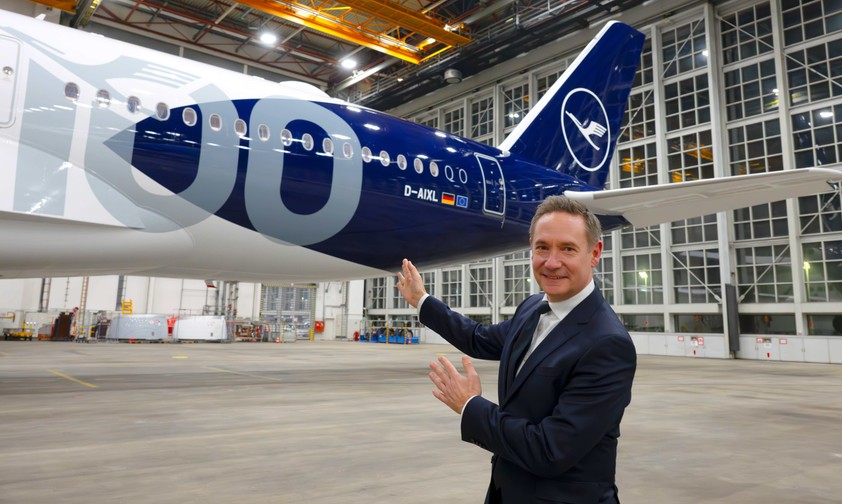 Jens Ritter: «Wir werden den kompletten Onboard-Service erneuern – von Zwei-Sterne-Menüs in der First Class bis hin zu drei warmen Mahlzeiten in der Economy.» 