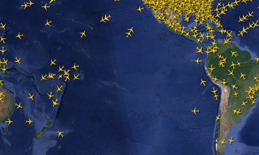 Flightradar-24-Screenshot vom Nachmittag des 27. August 2023 (MESZ): Im oberen bis mittleren Teil des Bereiches ohne Flugzeuge befindet sich die «No FIR»-Zone.