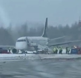 Embraer E170 von Lot: Sie blockiert die Piste.