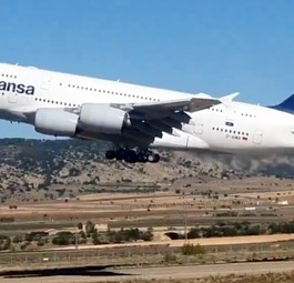 Airbus A380 D-AIMA: Abflug aus Teruel.