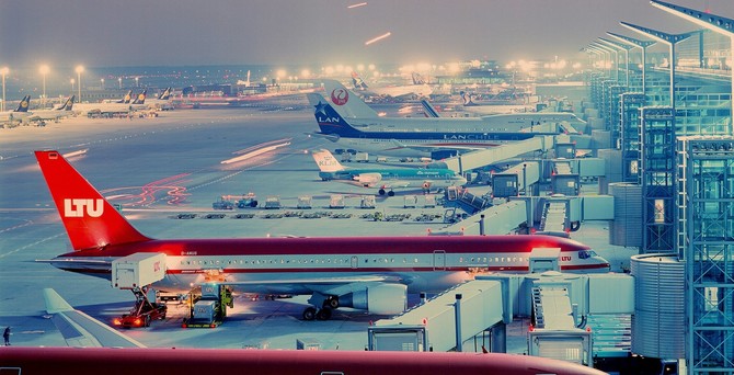 Terminal 2 im Jahr 1999: Beim Start ein hochmodernes Gebäude.
