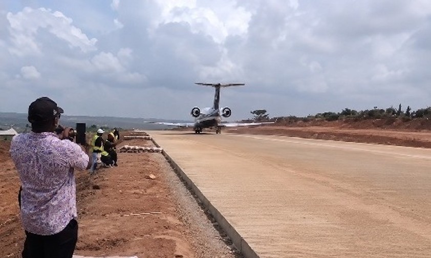 privatjet nigeria landung