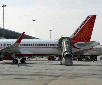 Flieger von Air India in Delhi: Der Staat bleibt Eigentümer.
