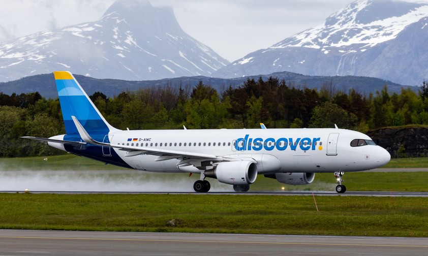 discover airlines airbus a320 bodo
