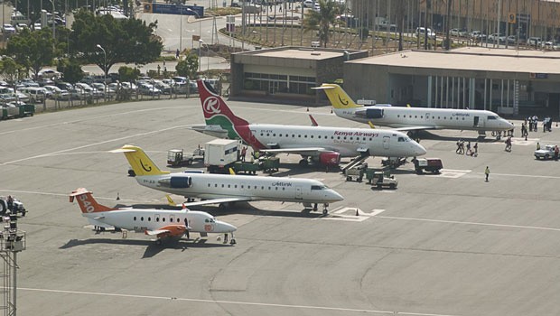 Jomo Kenyatta International Airport in Nairobi, Kenia - die Basis von African Express Airways.