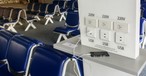 Ladestation an US-Flughafen: Lieber die Steckdose nutzen.