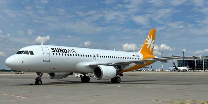 Sundairs Airbus A320 mit dem Kennzeichen D-ASMR.