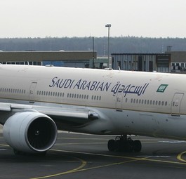 Die HZ-AKJ, hier zu sehen 2005 in Frankfurt: Fliegt die Boeing 777-200 künftig im Iran?