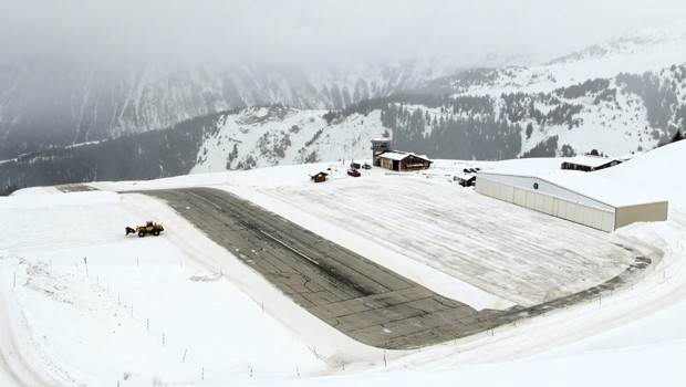 Platz 7: Die Landebahn des Aérodrome de Courchevel ist nur 537 m lang und hat eine Steigung von bis zu 18,66 Prozent. Für den Anflug brauchen Piloten daher eine spezielle Anflugerlaubnis.