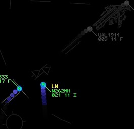 Boeing 737 von Southwest und Helikopter: Es wurde sehr knapp.