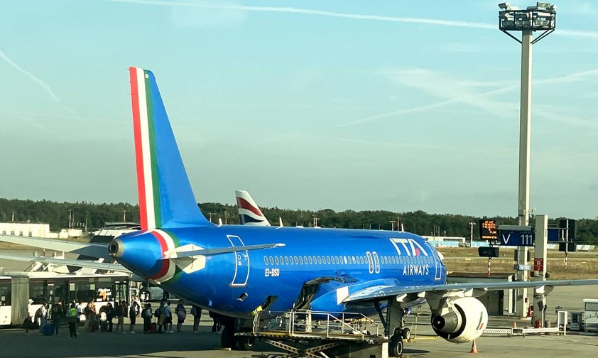 Flugzeug von ITA Airways: Lufthansa-Einstieg für Januar 2025 anvisiert.