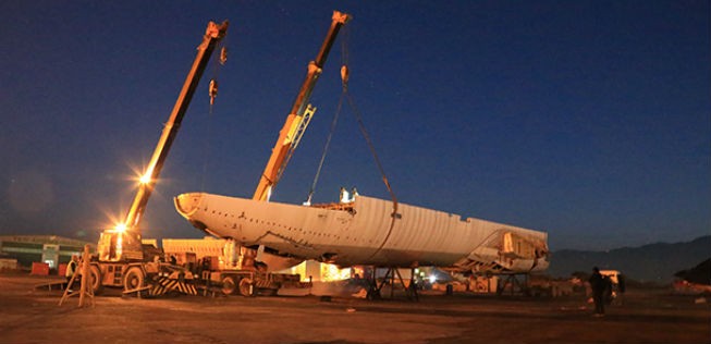 An seinem ursprünglichen Standort wurde der Flieger in zehn Teile zerlegt.