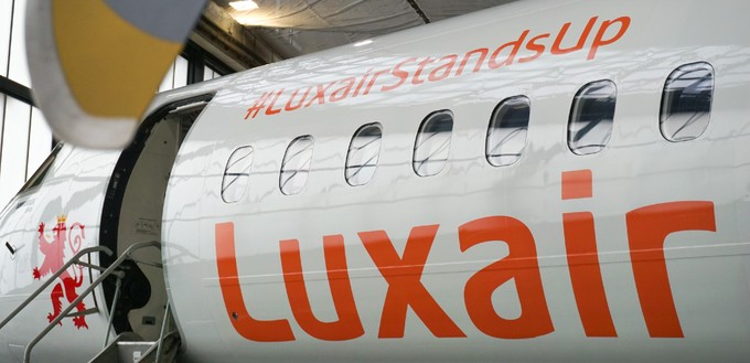 ... vorherigen Flieger zum Thema, der einfach mit einem orangefarbenen Schriftzug versehen war.