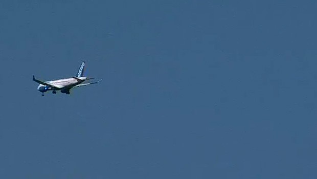 Der Erstflug sei ein voller Erfolg, hieß es von Bombardier.