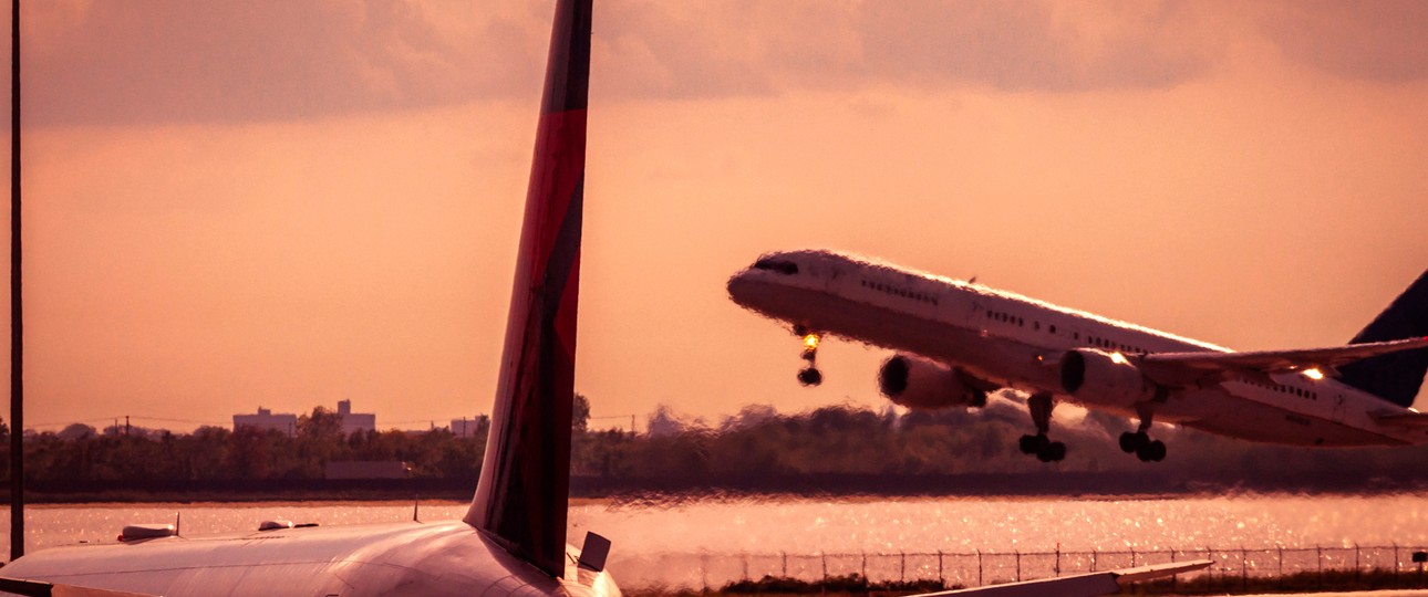 Flugzeuge: Extreme Hitze kann Flugpläne verändern.