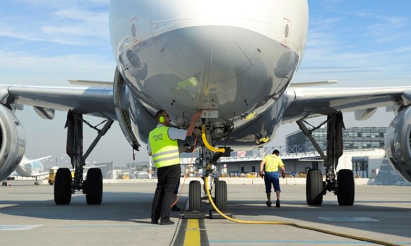 Flugzeugbetankung vom Airport Wien: Die Zukunft bringt auch andere Kraftstoffe.