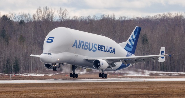 airbus beluga st landing mirabel