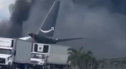 Boeing 767 mit Amazon-Bemalung: Das Flugzeug schoss über eine Straße hinaus, der Flughafen wurde geschlossen. 