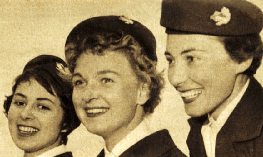 Stylisch in der Luft: Die undatierte Aufnahme zeigt Flugbegleiterinnen in der ersten Uniform von Austrian Airlines.