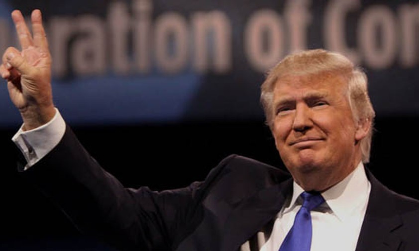 Donald Trump: Sein Team versucht, beim Fliegen zu sparen.