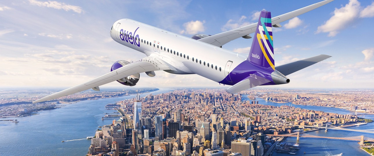Embraer E195-E2 in den Farben von Avelo über New York: Die Airline will expandieren.
