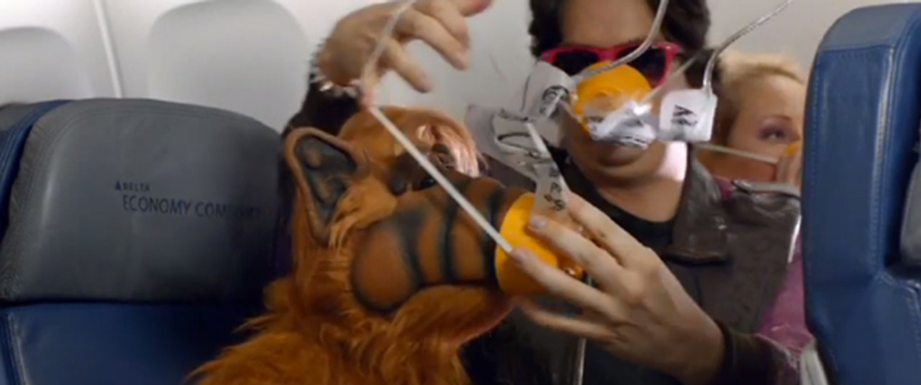 Katzenfresser Alf: Braucht Hilfe mit der Sauerstoffmaske.