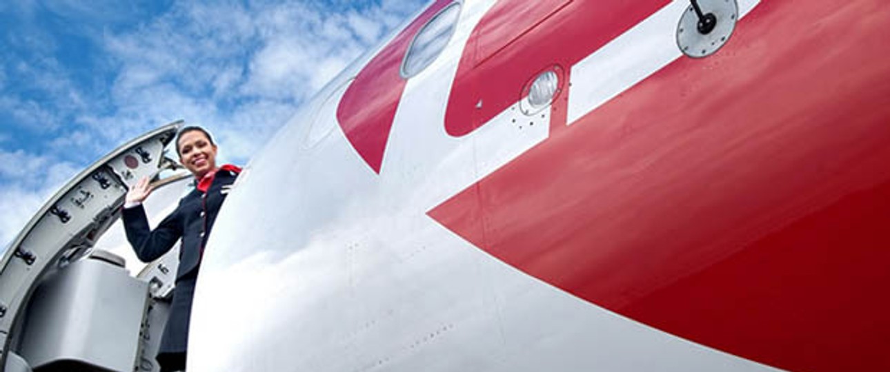 Flugbegleiterin von CSA Czech Airlines: 172 Flight Attendants müssen gehen.