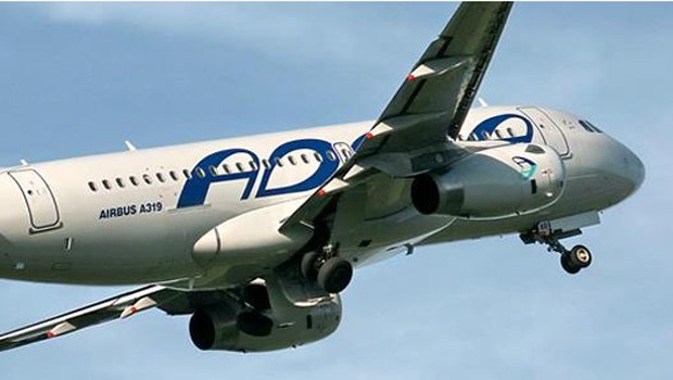 Flieger von Adria Airways: Bald Gespräche mit den Leidensgenossen.