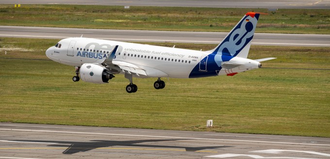 2022 war kein schlechtes Jahr für den Airbus A319 Neo. Nachdem der Hersteller Ende 2021 noch 70 Bestellungen für das Modell in den Büchern stehen hatte, waren es Ende 2022 schon 91. Das ist allerdings immer noch ein riesiger Unterschied zum Vorgänger A319 Ceo, für den Airbus fast 1500 Aufträge erhalten hatte.