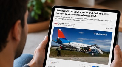Superjet 100 von Azimuth Airlines wird zerlegt: Er steht seit einem Triebwerksbrand im November 2024 am Flughafen Antalya.