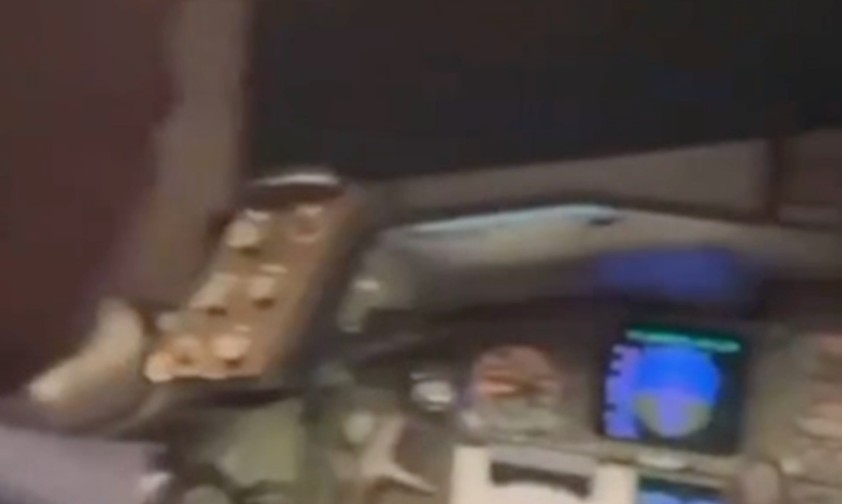 United-Crew lässt Baseball-Trainer im Flug auf Pilotensitz