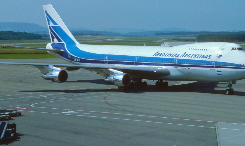 Boeing 747 von Aerolíneas Argentinas, hier 1980 in Zürich: Diese Bemalung soll zum Jubiläum nun auch eine Boeing 737 tragen.