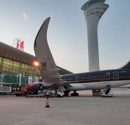 Der Dreamliner von Royal Jordanian Airlines in Wuhan.