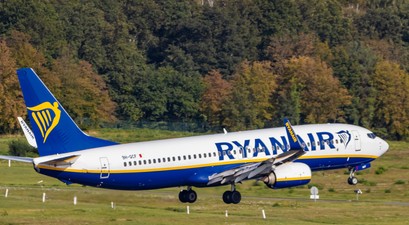 Ryanair Malta Air Boeing 737-800 Landung