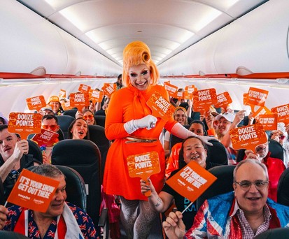 An Bord des Sonderflugs der Superfans zum Eurovision Song Contest 2025: Basel war für die Airline ein Glückstreffer.