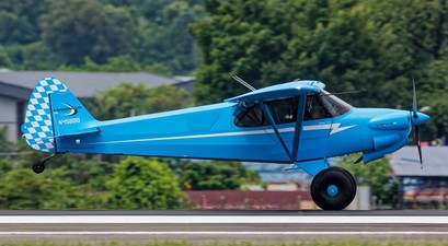 Mit einer Carbon Cub UL von den USA nach Australien: Pilot Green bei der Landung in Malaysia.