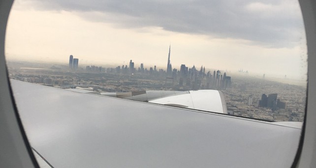 Start vom Dubai International Airport (hier zu in einem Airbus A380 von Emirates): Der israelische Geheimdienst hat ein Problem mit dem Flughafen.