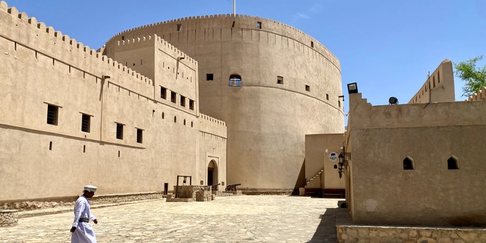 Das Fort der Oasenstadt Nizwa, in dessen ...