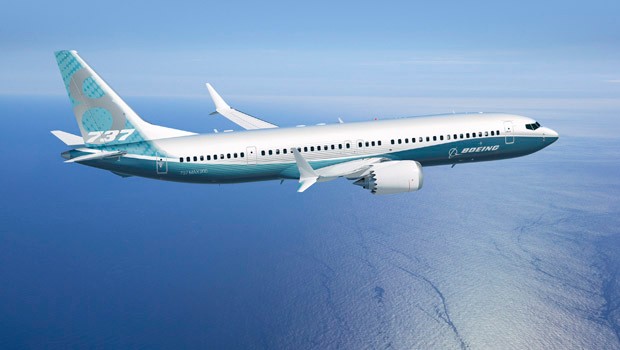 Die 737 Max 200 wurde am 8. September 2014 lanciert. Der Erstflug soll 2016 stattfinden, erste Maschinen sollen 2017 ausgeliefert werden. Die neue Variante basiert auf der 737 Max 8 und weist in der Mitte zusätzliche Notausgänge auf.