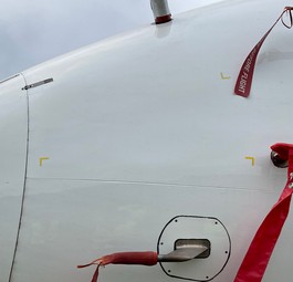 Abgedeckte Sonden an einem gelagerten Flugzeug: Müssen genau überprüft werden.