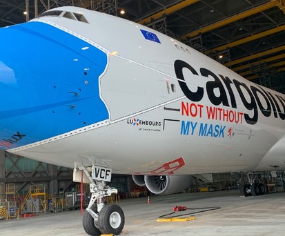 Cargolux-747: Corona-konform unterwegs.