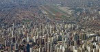 São Paulo Congonhas liegt heute mitten in der Stadt. Bei guten Verkehrsverhältnissen ist man vom Stadtzentrum in 20 Minuten am Gate.