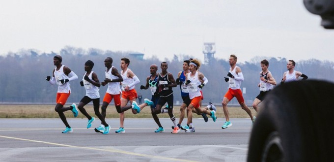 Am niederländischen Flughafen wurde am 18. April ein Marathon durchgeführt.