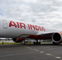 Neuer Auftritt: Air India zeigt ihren neuen A350 auf der Airshow.