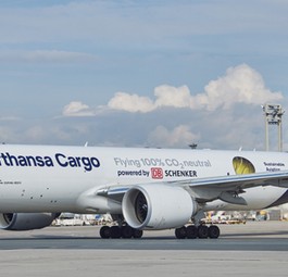 Lufthansa Cargo und DB Schenker bieten eine wöchentliche Frachtverbindung zwischen Frankfurt und Shanghai an.